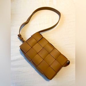 Crossbody tan purse